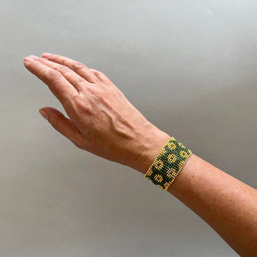 Brazalete Telar Dorado Medio Rondanas Turquesa T
